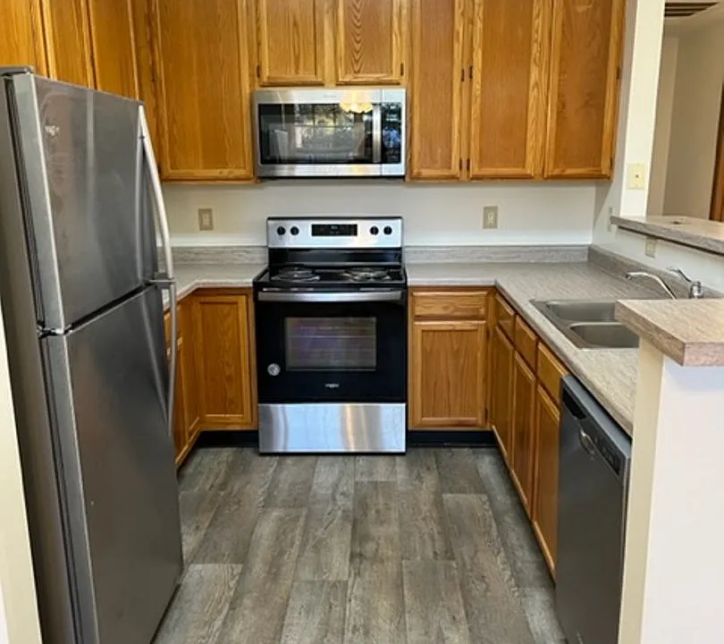 Hollow Creek IV Apartments