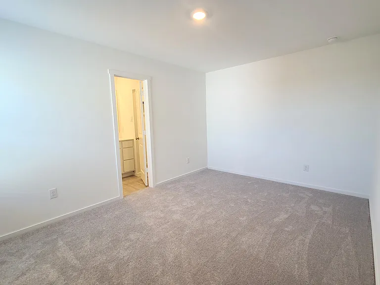 919 Blue Heron Dr — Photo 13