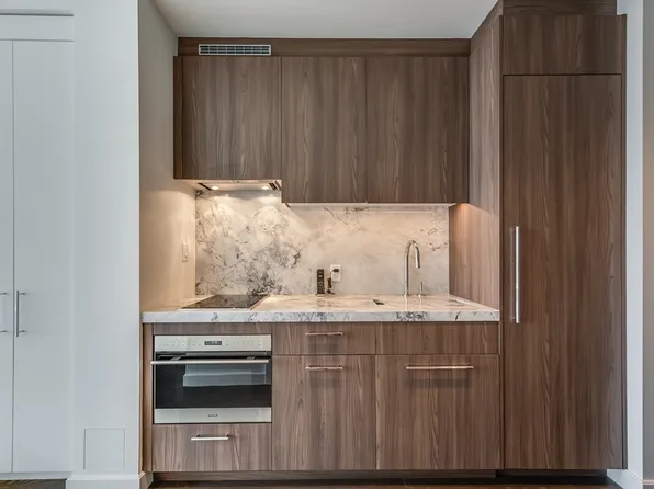 430 Stuart St #1609, Boston, MA 02116