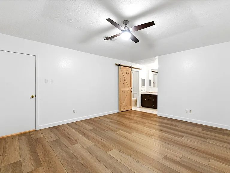 6009 Leafwood Cir — Photo 30