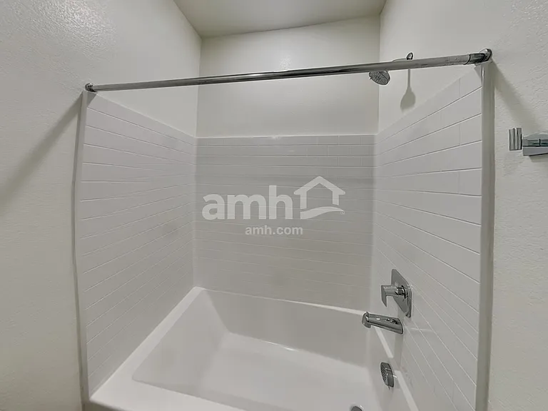 826 English Primrose St — Photo 15