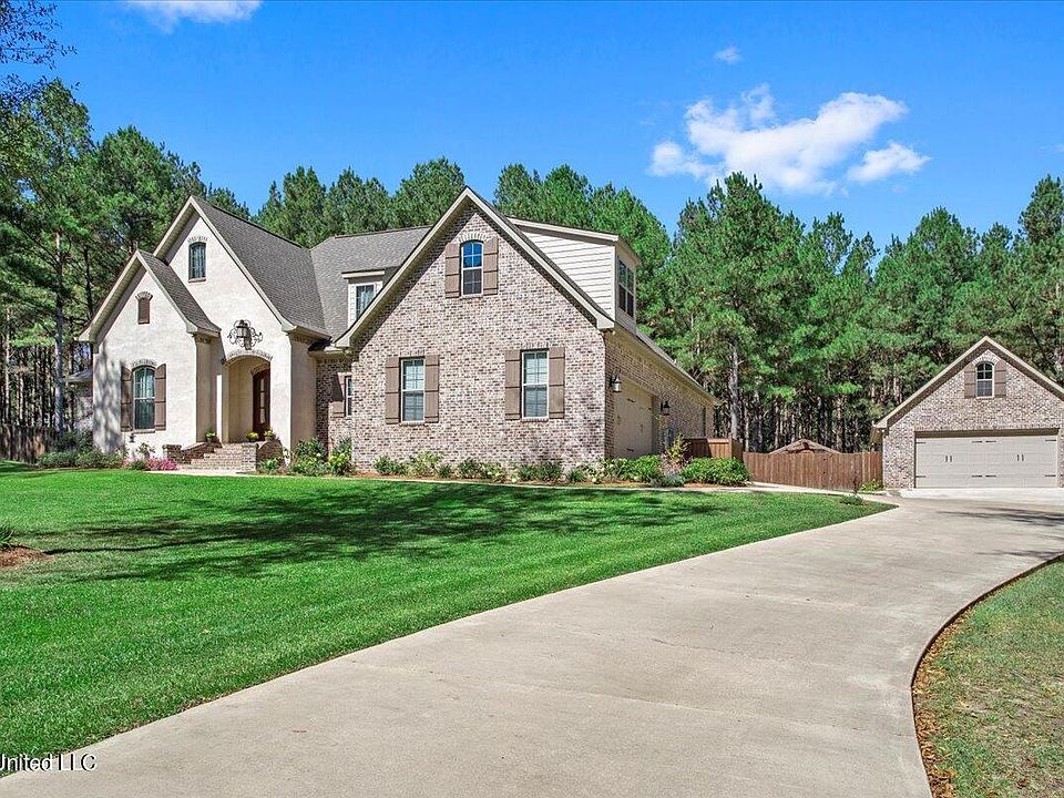 4 Woodlands Dr, Laurel, MS 39443 Zillow