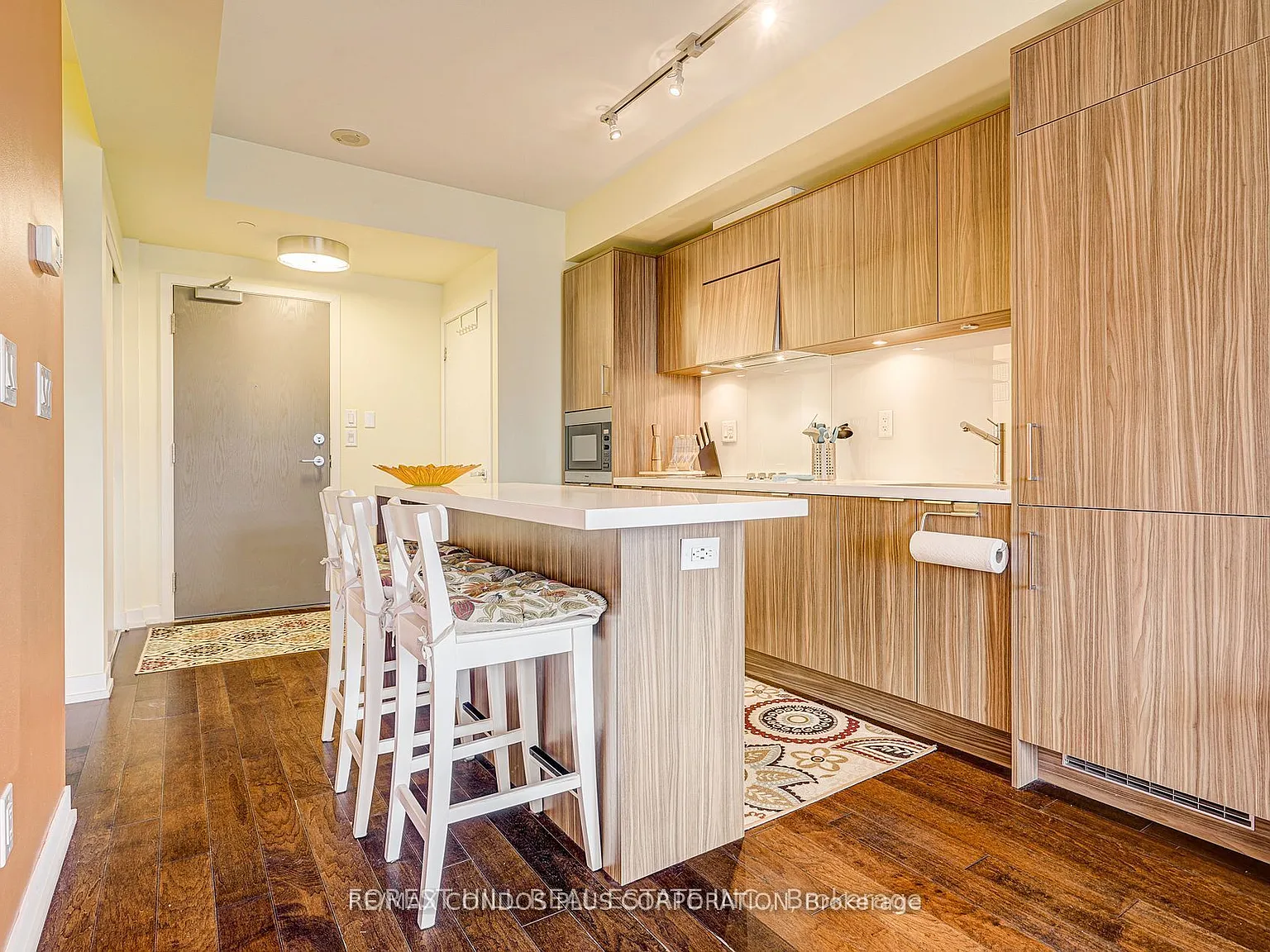 2 bed, $2,700 — Photo 4