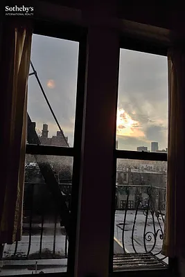 Rented by Sotheby's International Realty | media 11