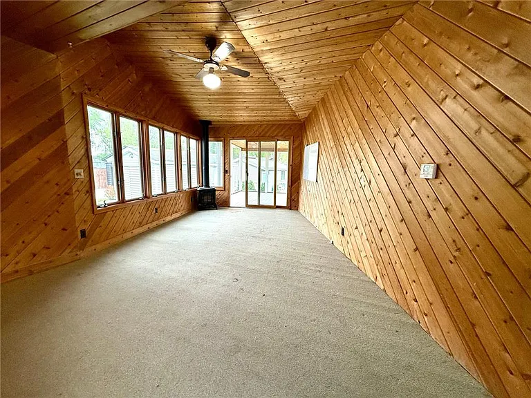 225 Sunrise Blvd — Photo 19