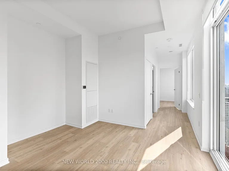 101 Roehampton Ave #3809 — Photo 16