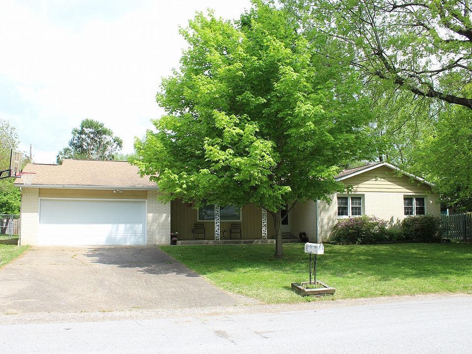 1st image of 1707 W Colonial Dr