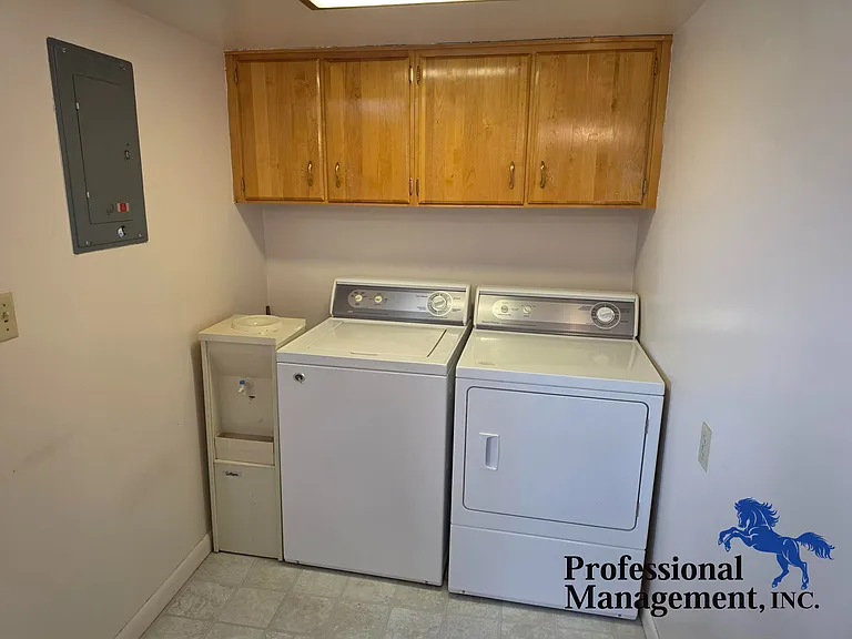 938 Bighorn Rd — Photo 5