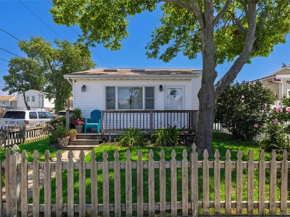 59 Kildare Road, Island Park, NY 11558