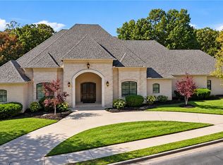 4786 Clear Creek Blvd, Fayetteville, AR 72704