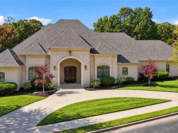 4786 Clear Creek Blvd, Fayetteville, AR 72704