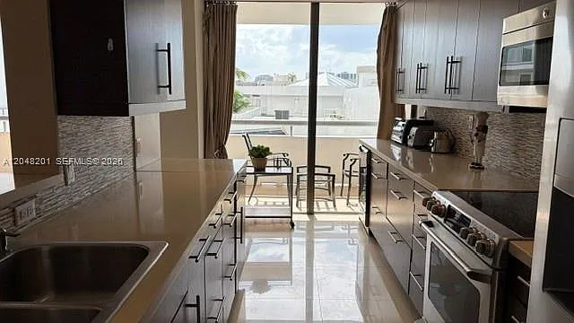 19707 Turnberry Way #4L — Photo 12