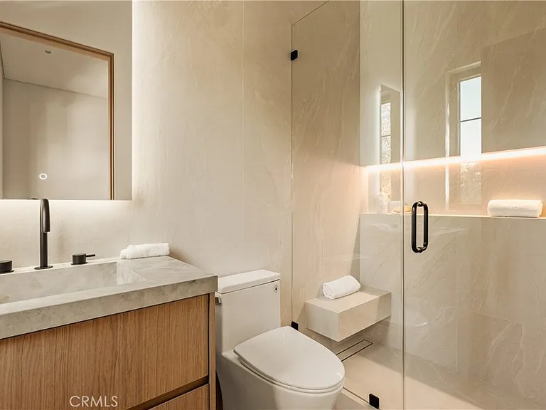 4724 Halbrent Ave — Photo 22