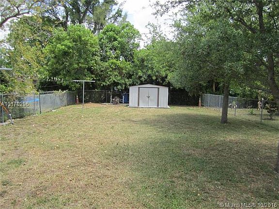 4th image of 7055 NW 21st Ct