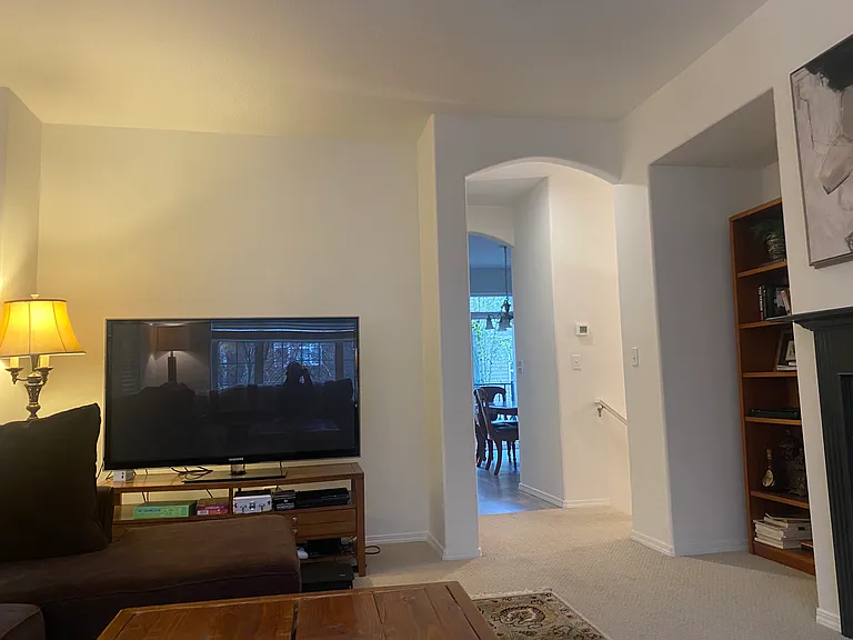 851 NE Caden Ave — Photo 21