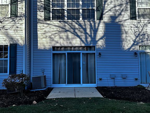2nd image of 746 Woodewind Dr #746