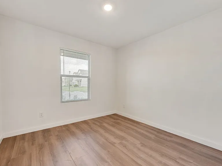 1012 Barkers Pond Ave — Photo 7