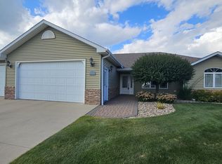 1220 Nicklaus Dr, Aberdeen, SD 57401