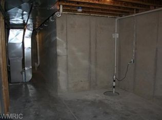 4363 Oak Meadow Dr, Hudsonville, MI 49426