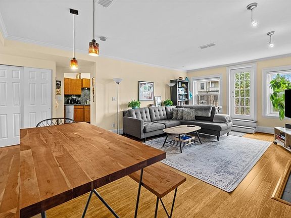 4th image of 1757 Beacon St #3A