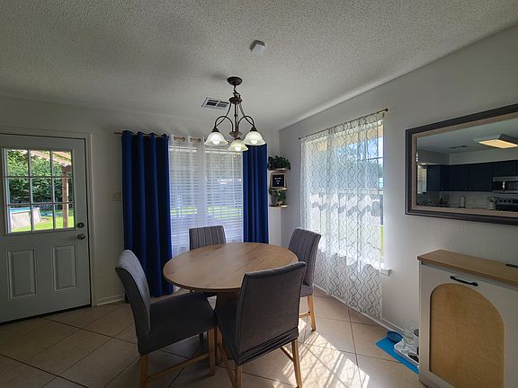 4th image of 179 W Cherrywood Ln