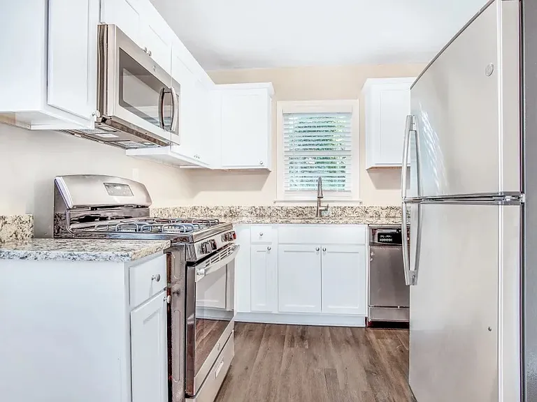 1425 Dennis Dr — Photo 12