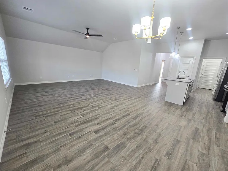 9221 Anaum Ln — Photo 5
