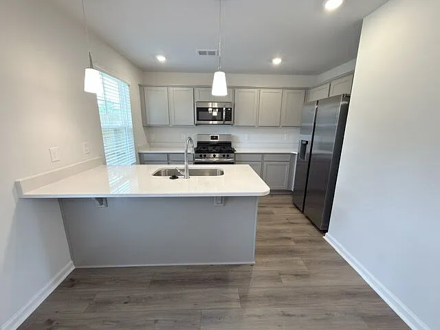 807 Coburg Ln — Photo 16