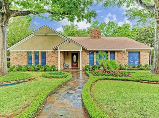 10615 Olympia Dr, Houston, TX 77042