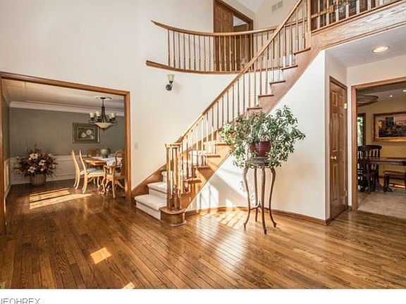 2nd image of 32595 Wintergreen Dr