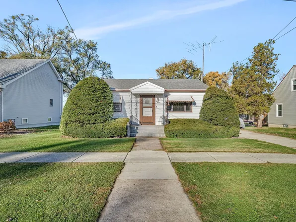 711 Clinton St, Lockport, IL 60441