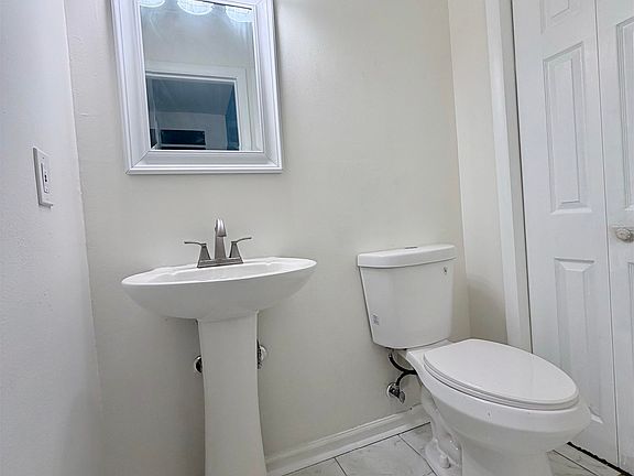 4th image of 1520 Pullen Rd APT 16