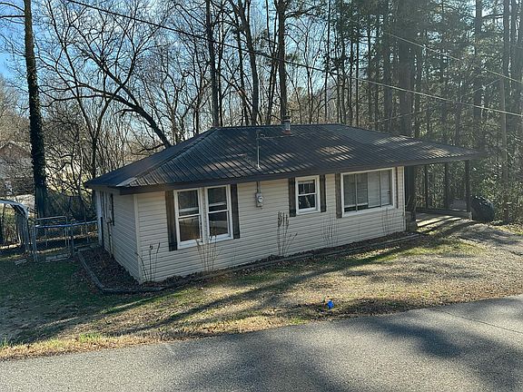 3rd image of 288 Kimsey St
