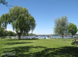 830 Farnsworth Rd, White Lake, MI 48386