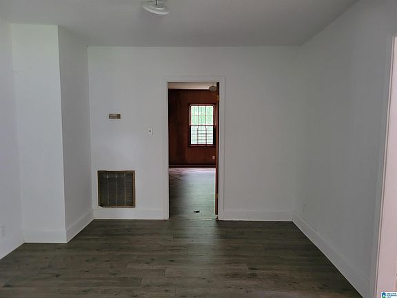 3rd image of 1010 7th Ave
