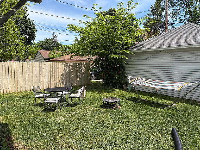 4468 N Larkin St — Photo 19