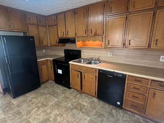 4th image of 211-213 Scarlet Way