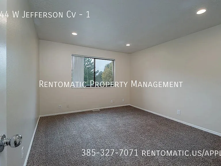 644 W Jefferson Cv #1 — Photo 9