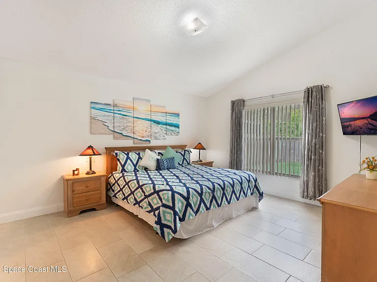 Eagle Peak Dr — Photo 8