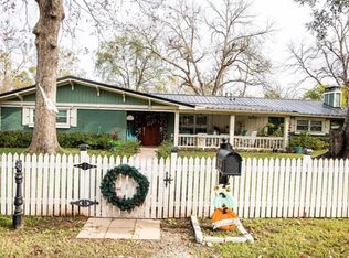 302 S Friou St, Jefferson, TX 75657