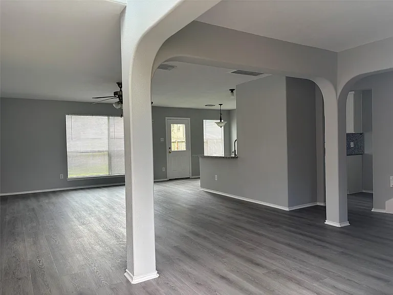 13642 Rural Oak St — Photo 4