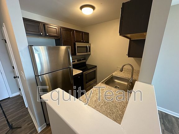 3rd image of 2600 Bushnell St APT 25