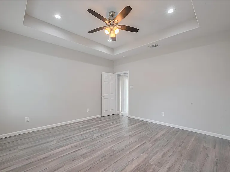 7981 Saint Louis St — Photo 21