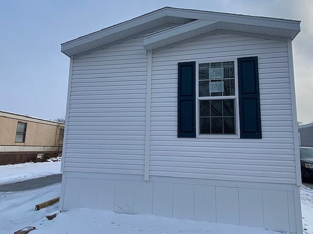 2nd image of 1156 Willow Ln