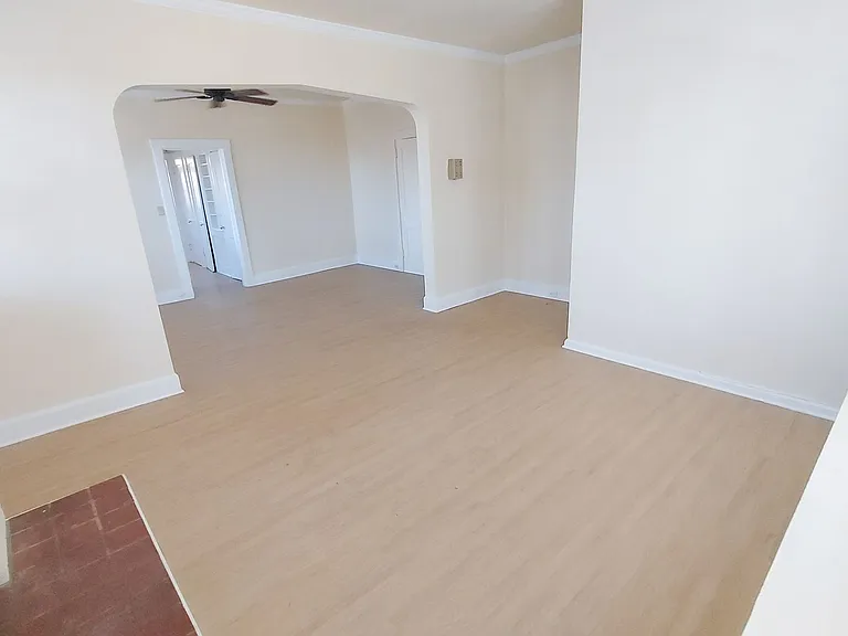 228 Manor Cir — Photo 10