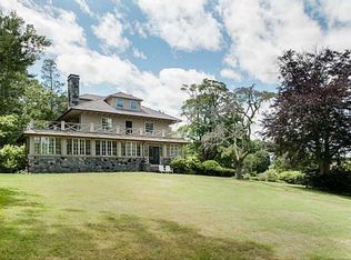 54 Highland Ave, Warwick, RI 02886