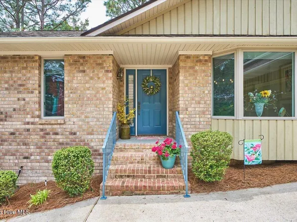 111 Sherwood Road, Seven Lakes, NC 27376