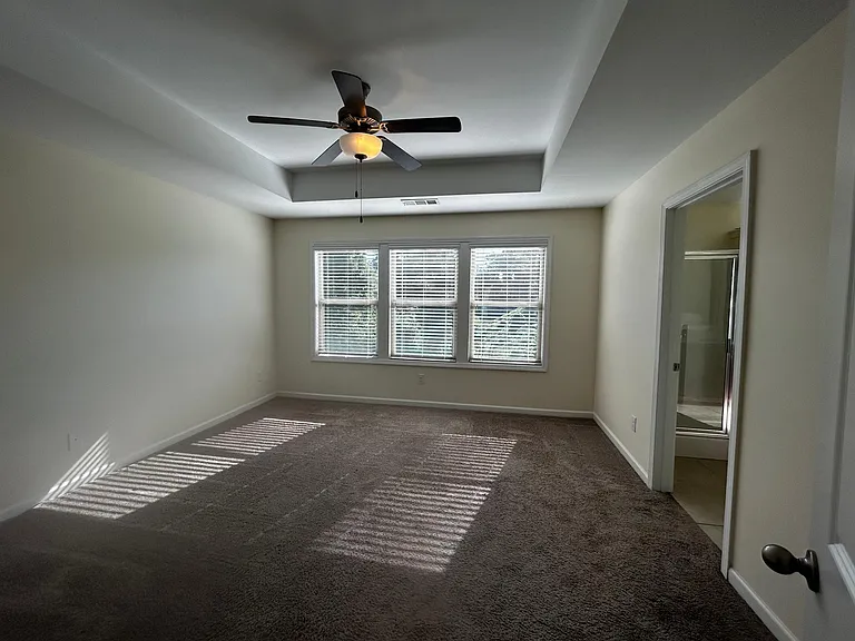 1047 Haley Woods Ct — Photo 17