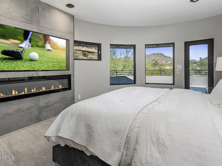 3282 E Palo Verde Dr — Photo 91