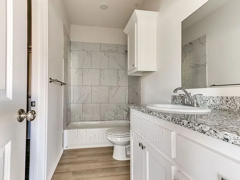 10530 Utica Dr — Photo 28